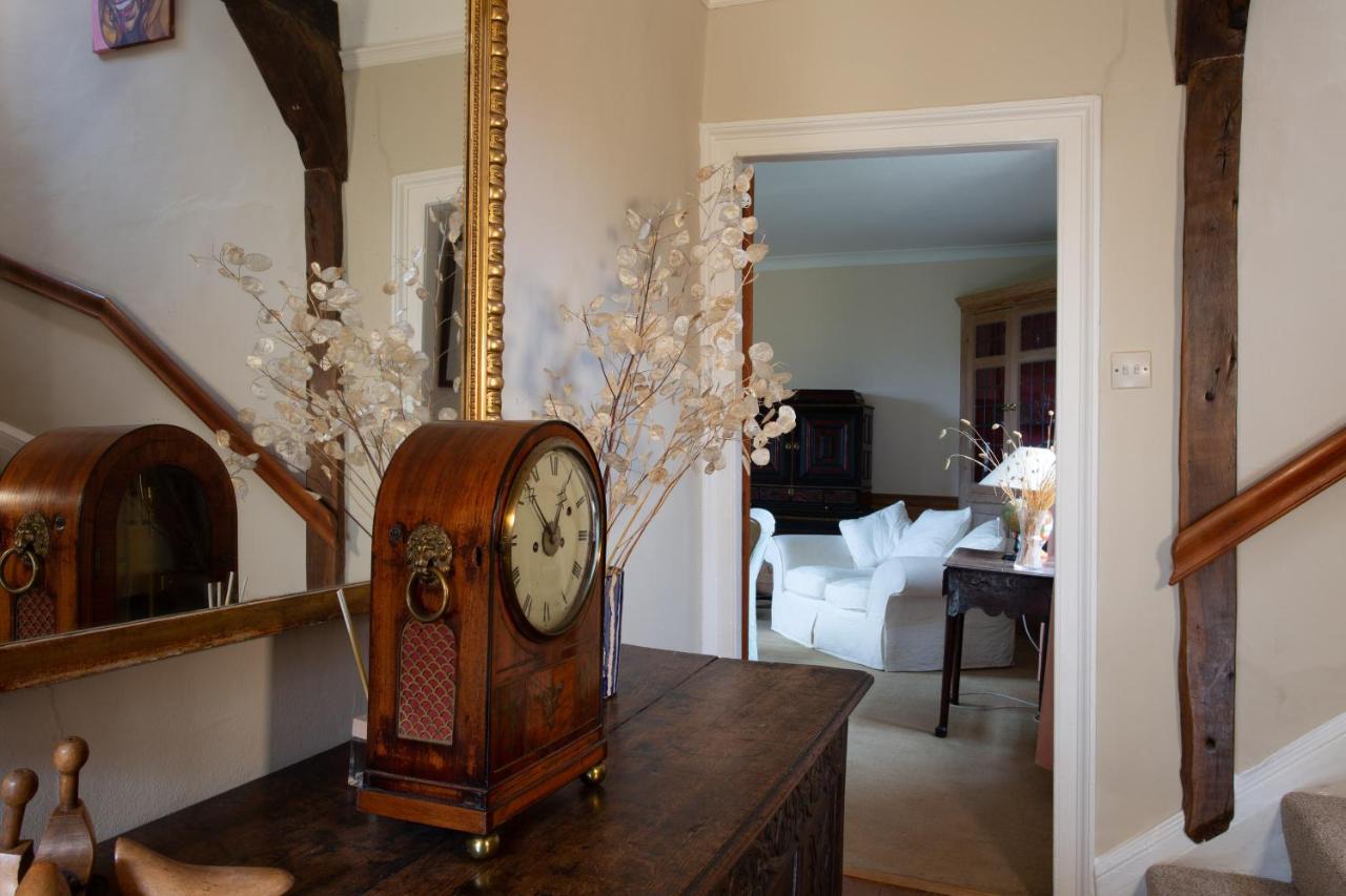 Pounce Hall -Stunning Historic Home In Rural Essex Saffron Walden Exterior photo