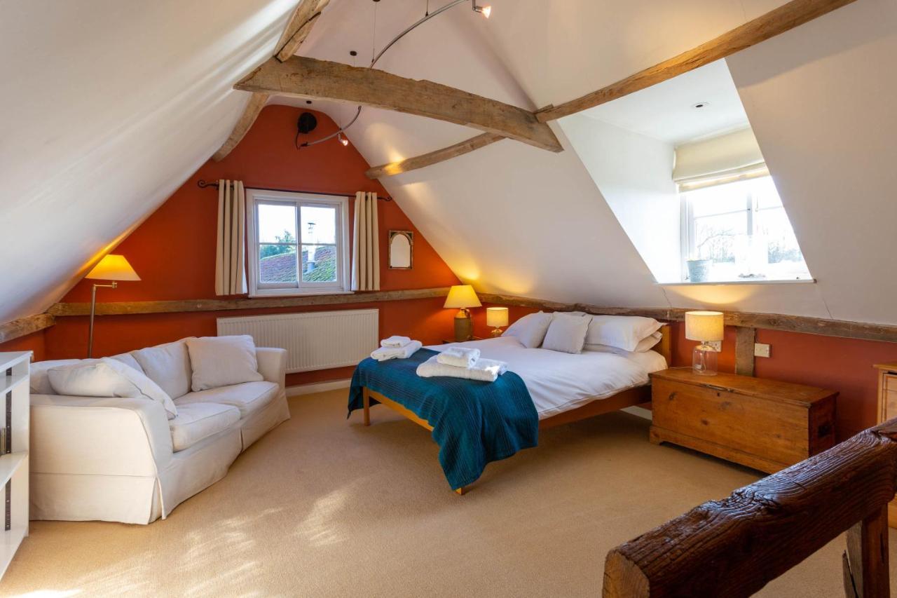 Pounce Hall -Stunning Historic Home In Rural Essex Saffron Walden Exterior photo